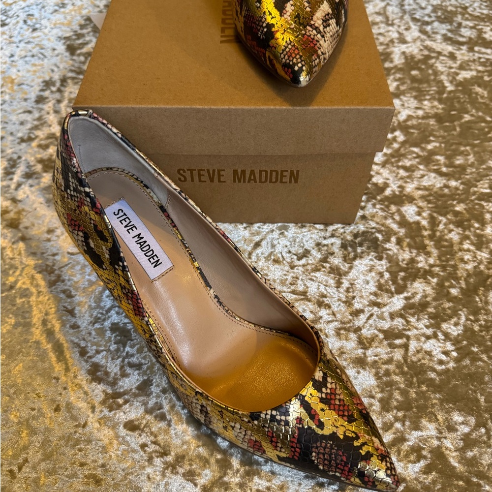 NEW Steve Madden Women's Colorful Snakeskin Heels